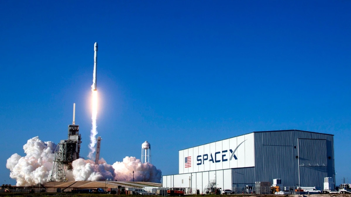 “Elon Musk announces SpaceX has acquired xAI, merging space exploration with artificial intelligence”