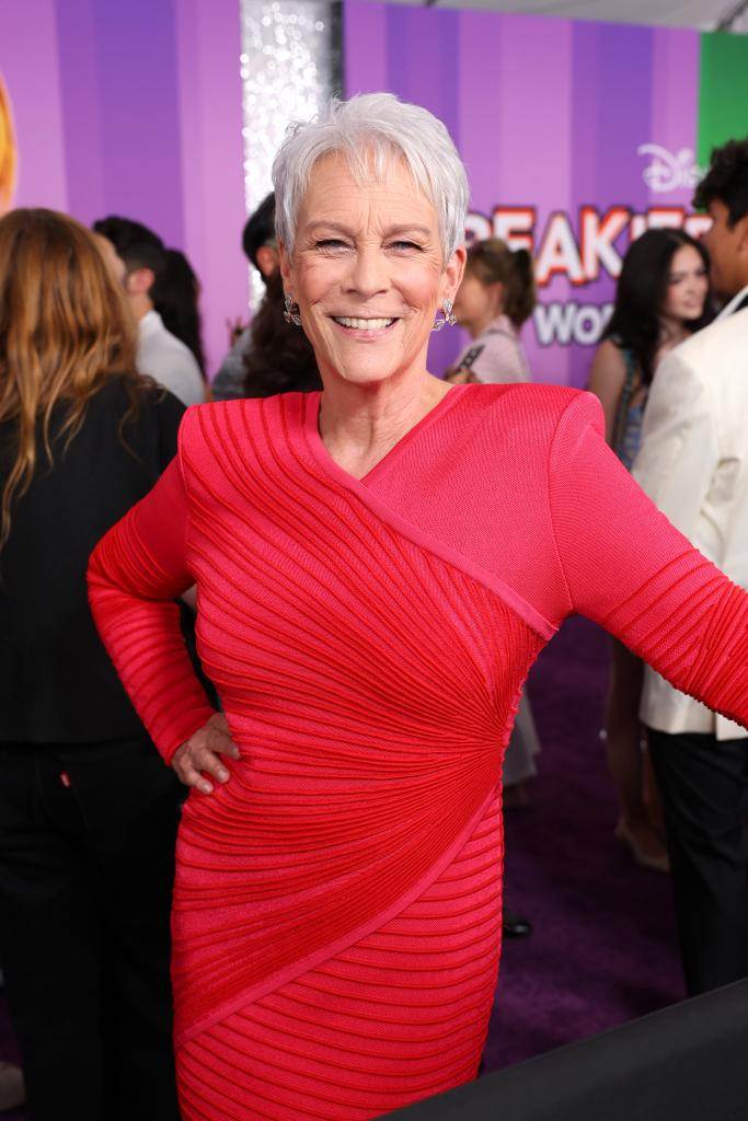 Jamie Lee Curtis discusses her dislike of New Girl’s single-camera format and her return to multi-camera sitcoms