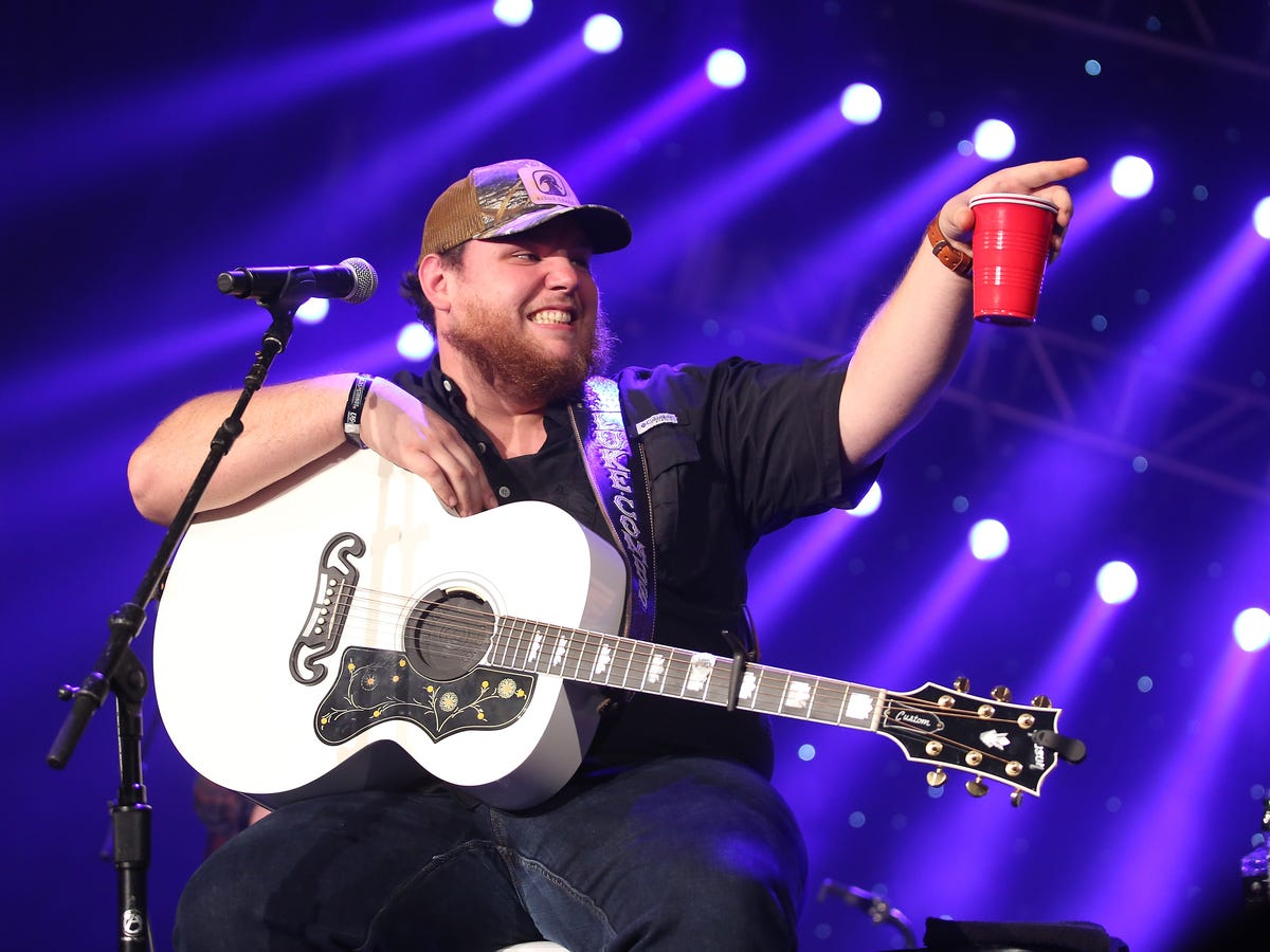 Luke Combs announces his 12-concert 2027 My Kinda Saturday Night stadium tour across the US and Canada