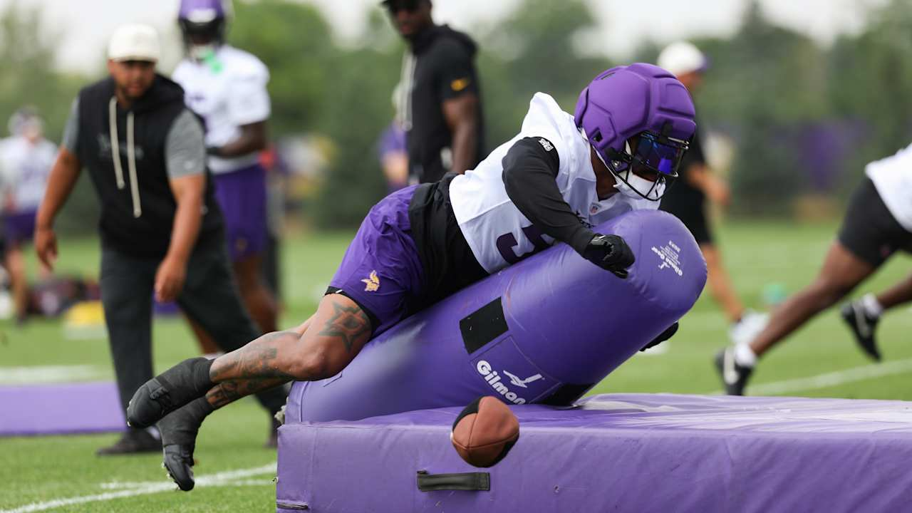 Jamal Adams is carted to the locker room after leaving the Minnesota Vikings’ preseason game against the New York Giants. Title