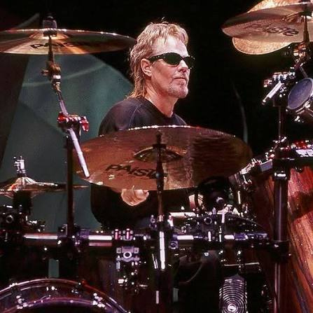 Frank Beard, longtime ZZ Top drummer, dies at 77 after more than five decades with the legendary Texas rock band