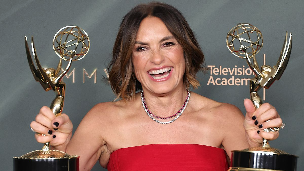 2026 Emmys ceremony with host Mariska Hargitay and television stars