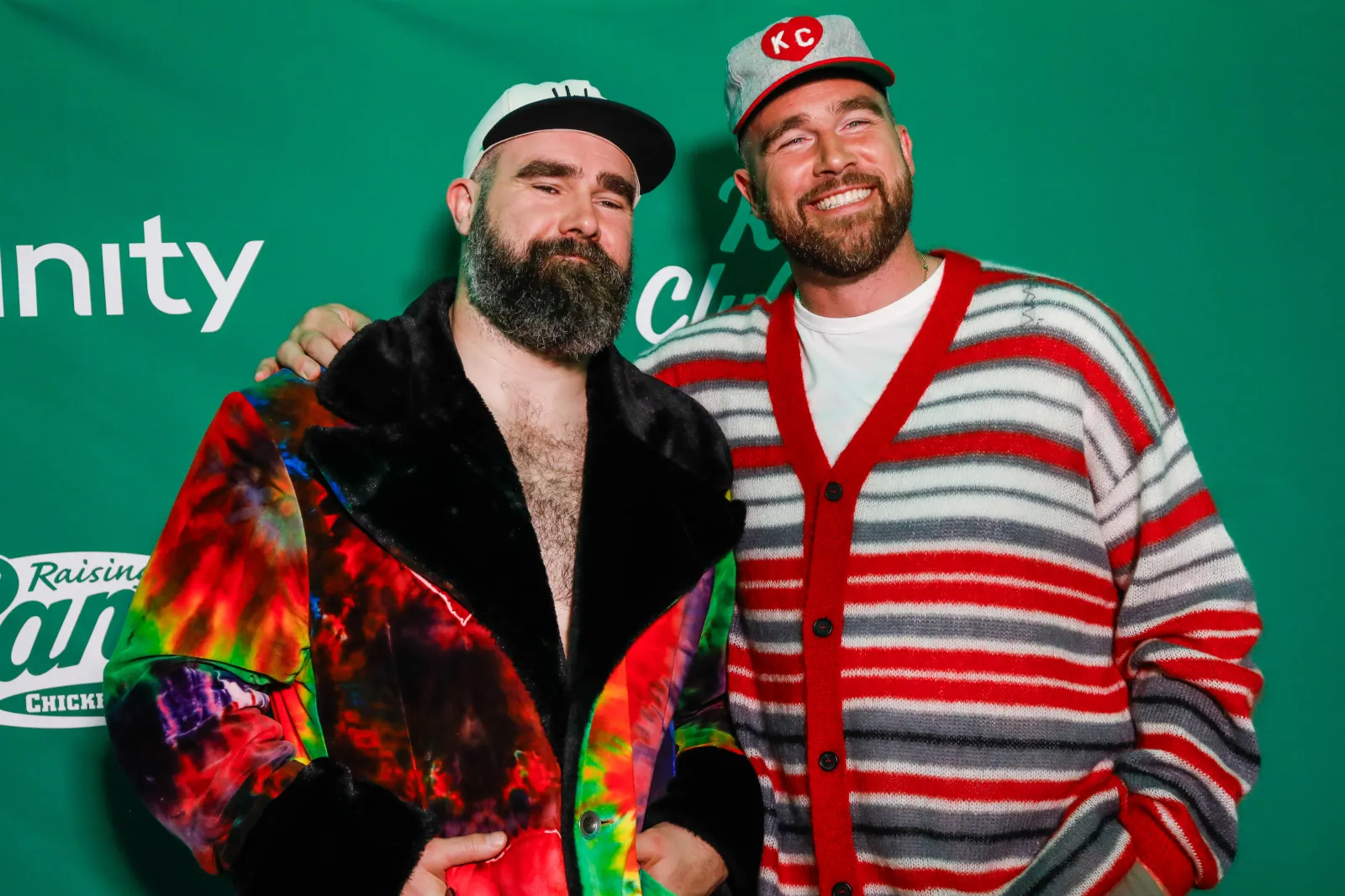 Taylor Swift reacts to Travis Kelce’s early morning workout call from Jason Kelce.