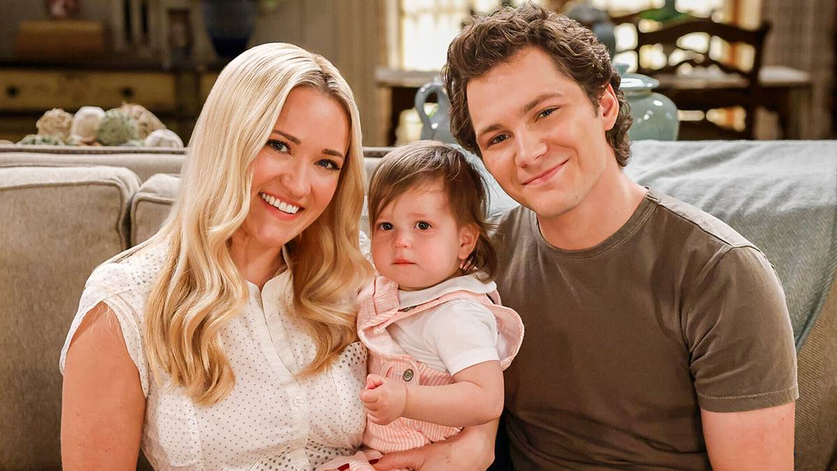Emily Osment and Montana Jordan in Young Sheldon.