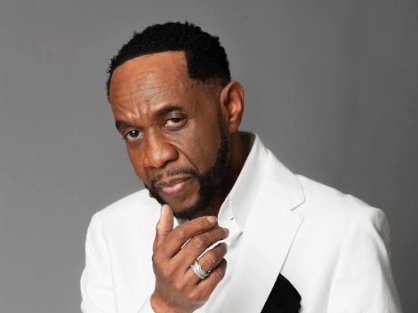 Freddie Jackson in a patterned black suit as news confirms the R&B legend dies at 69